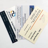 Изготовление визиток на различных типах бумаг, включая дизайнерский картон